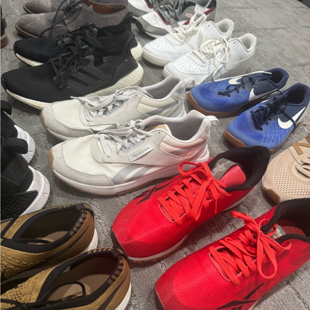 Men’s athletic/casual/dress shoes.Brands include Nike,Adidas,Reebok,New Balance.